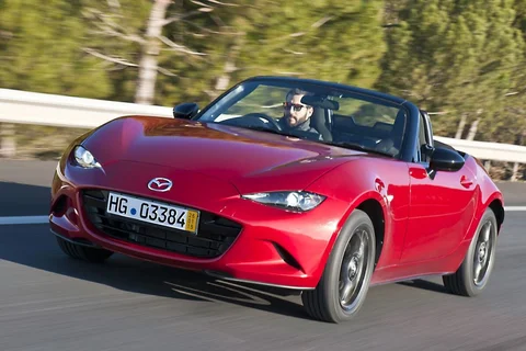 Mazda MX-5 SkyActiv-G 184 TS 2018 view 4