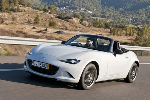Mazda MX-5 SkyActiv-G 184 TS 2018 view 5