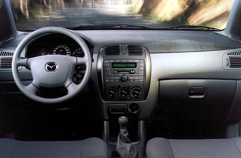 Mazda Premacy 1.8 Comfort 1999 view 3