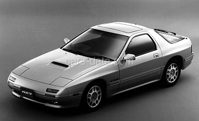 Mazda RX-7 GLS 1986 front view