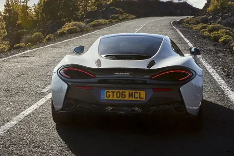 McLaren 570GT 570GT 2016 view 2
