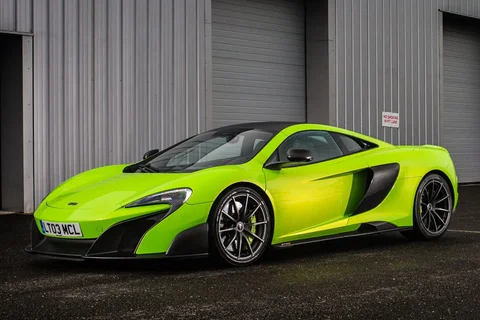 McLaren 675LT 675LT 2015 view 9