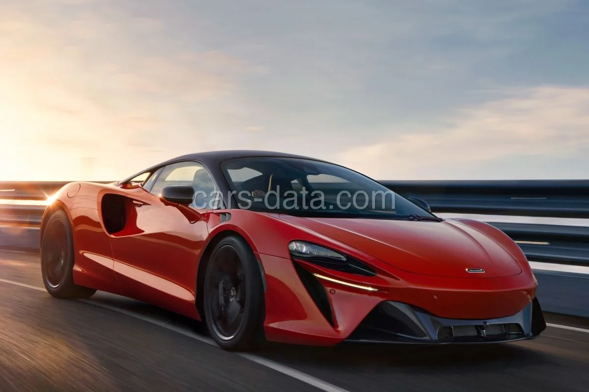 McLaren Artura Artura 2022 front view