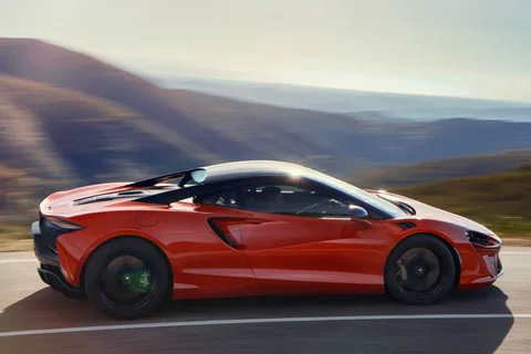 McLaren Artura Artura 2022 view 2