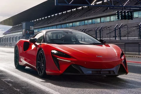 McLaren Artura Artura 2022 view 11