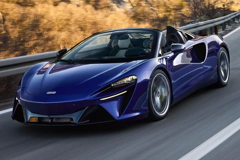 McLaren Artura Spider 2024 view 4
