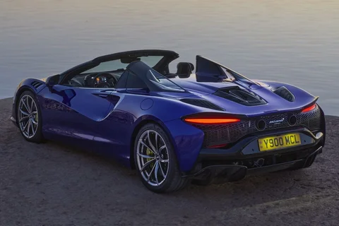 McLaren Artura Spider 2024 view 5