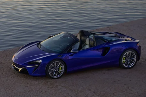 McLaren Artura Spider 2024 view 7