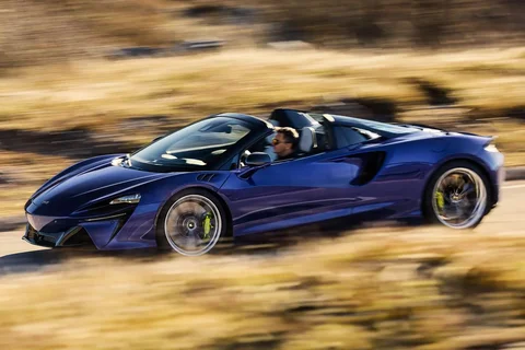 McLaren Artura Spider 2024 view 11