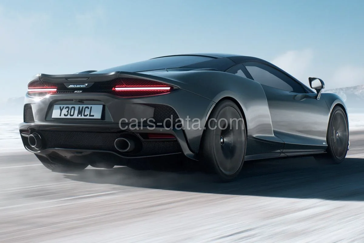 McLaren GTS 2025 купе изглед отпред