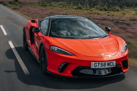 McLaren GTS 2025 купе изглед 11
