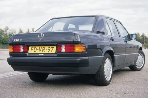 Mercedes-Benz 190-Series 1988 front view