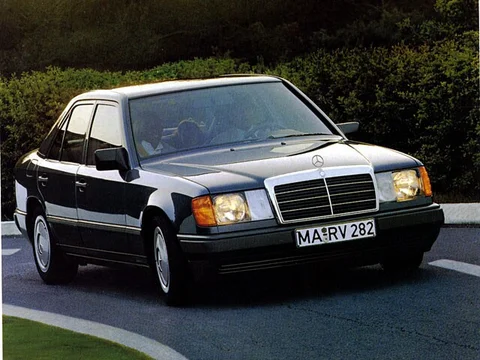 Mercedes-Benz 200-serie 1989 front view
