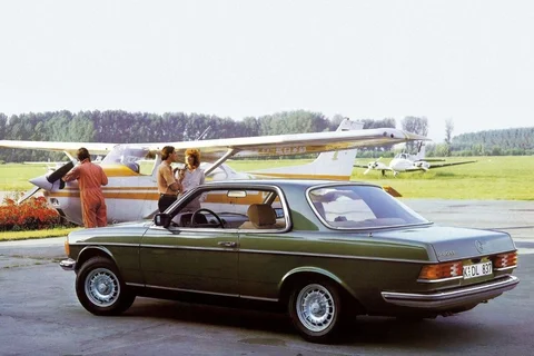 Mercedes-Benz Σειρά 200 280 CE 1977 view 3