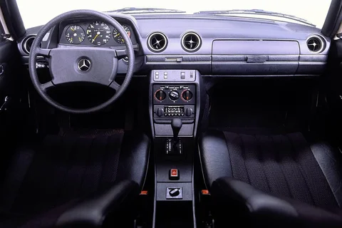 Mercedes-Benz Σειρά 200 280 E 1975 view 7