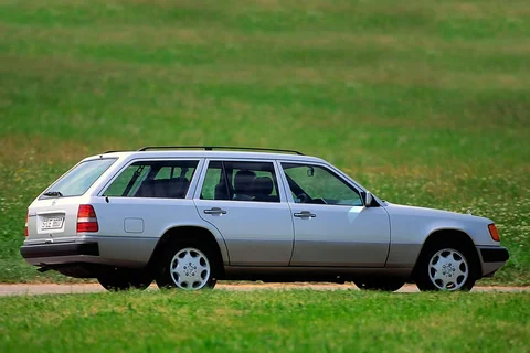 Mercedes-Benz 200-serie 1989 front view