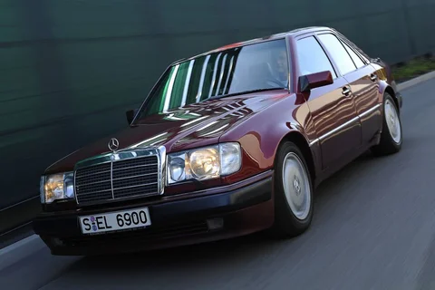 Mercedes-Benz Σειρά 200 230 E 1989 view 4