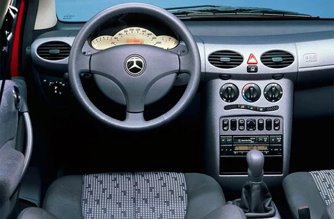 Mercedes-Benz Třída A A 140 Elegance 1997 view 2