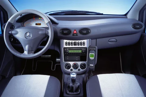 Mercedes-Benz Třída A A 210 Evolution 2002 view 2