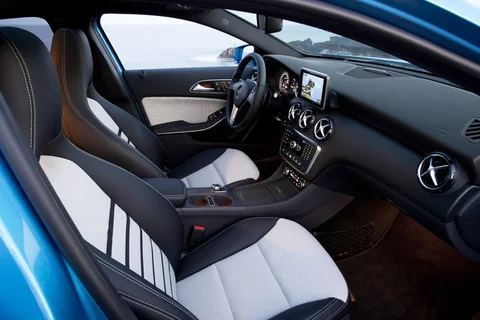 Mercedes-Benz Třída A A 250 2012 view 9