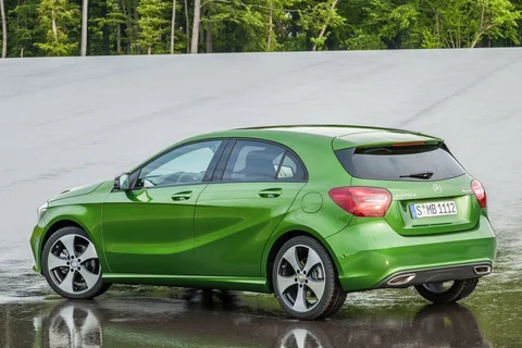 Mercedes-Benz Třída A A 180 BlueEFFICIENCY 2015 view 11