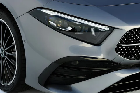Mercedes-Benz Třída A A 250 e Business Solution 2025 view 4