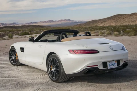 Mercedes-Benz AMG GT C Roadster 2016 view 3