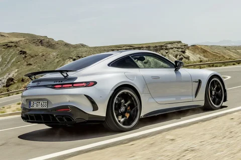 Mercedes-Benz AMG GT 63 S E Performance 2024 view 2