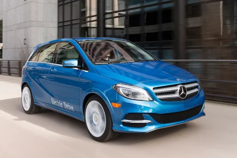 Mercedes-Benz B-Klasse B 250 e 2015 view 2