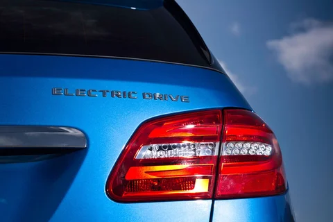 Mercedes-Benz B-Klasse B 250 e 2015 view 6