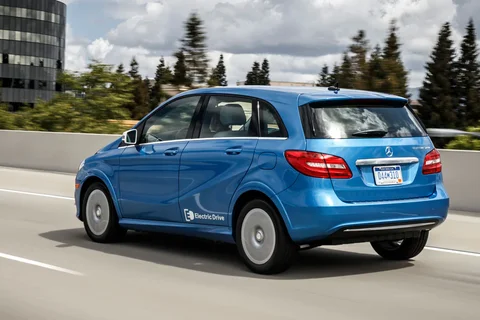 Mercedes-Benz B-Klasse B 250 e 2015 view 12