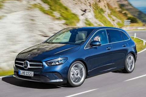 Mercedes-Benz B-Class B 250 e 2020 view 6