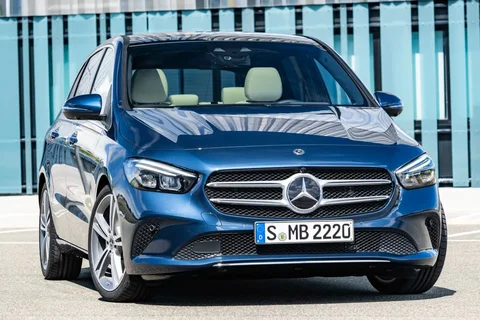 Mercedes-Benz B-Class B 250 e 2020 view 7