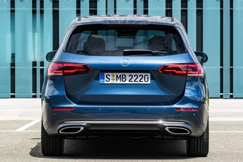Mercedes-Benz B-Class B 250 e 2020 view 11