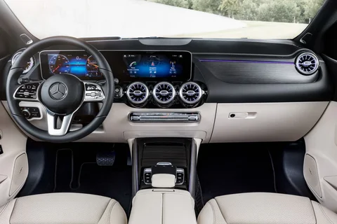 Mercedes-Benz B-Class B 250 e 2020 view 12