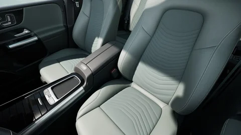 Mercedes-Benz Třída B B 250 e Business Solution 2025 view 9
