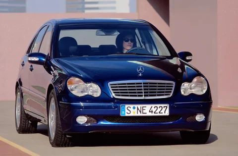 Mercedes-Benz Třída C C 320 Elegance 2000 view 10