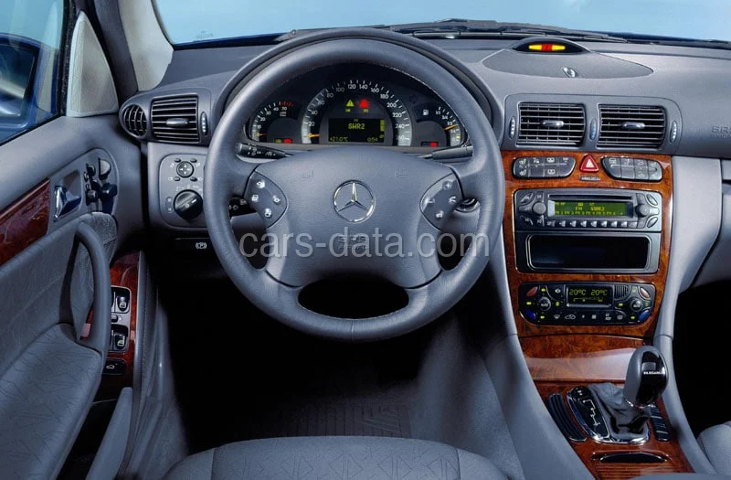 Mercedes-Benz Třída C C 200 Kompressor Classic Combi 2001 front view