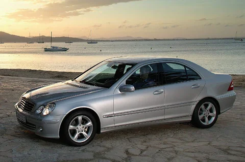 Mercedes-Benz Třída C C 230 Classic 2005 view 2