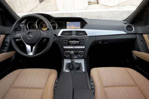 Mercedes-Benz Třída C C 250 2011 view 3