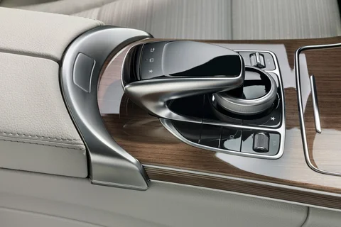 Mercedes-Benz Třída C C 350 e 2017 view 5