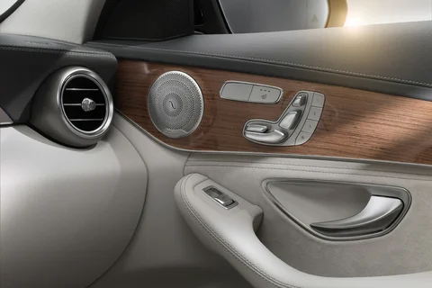Mercedes-Benz Třída C C 350 e 2017 view 6