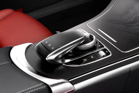 Mercedes-Benz Třída C C 350 e 2017 view 7