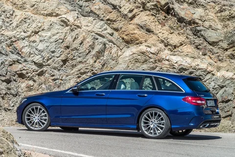 Mercedes-Benz Třída C C 350 e Estate 2017 view 10