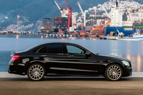 Mercedes-Benz Třída C C 300 e 2019 view 9