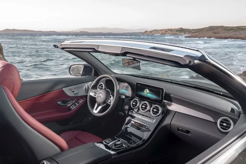 Mercedes-Benz Třída C C 200 Cabriolet 2018 view 4