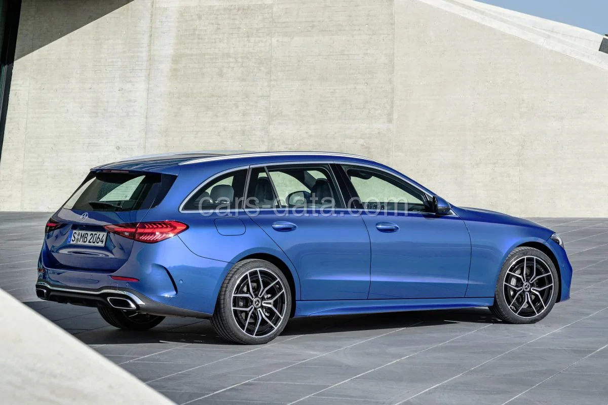 Mercedes-Benz الفئة C C 300 e Estate 140 Years Edition 2026 ستيشن واغن منظر أمامي