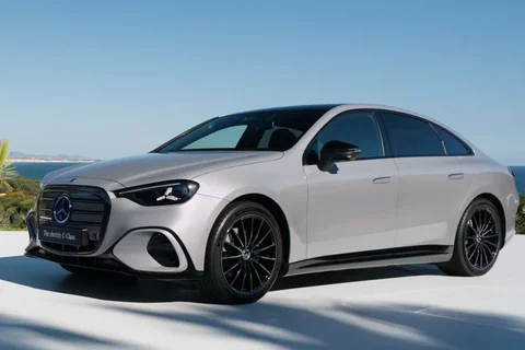 Mercedes-Benz Clase C C 400 4MATIC Electric Launch Edition 2026 sedán vista 12
