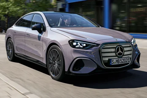 Mercedes-Benz Clase C C 400 4MATIC Electric Launch Edition 2026 sedán vista 7