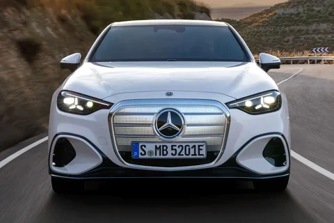 Mercedes-Benz Clase C C 400 4MATIC Electric Launch Edition 2026 sedán vista 9